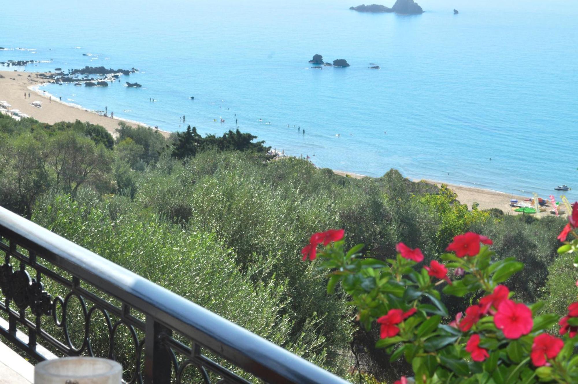Luxury Loft Apartment With Pool - Pelekas Beach, Corfu Exterior photo