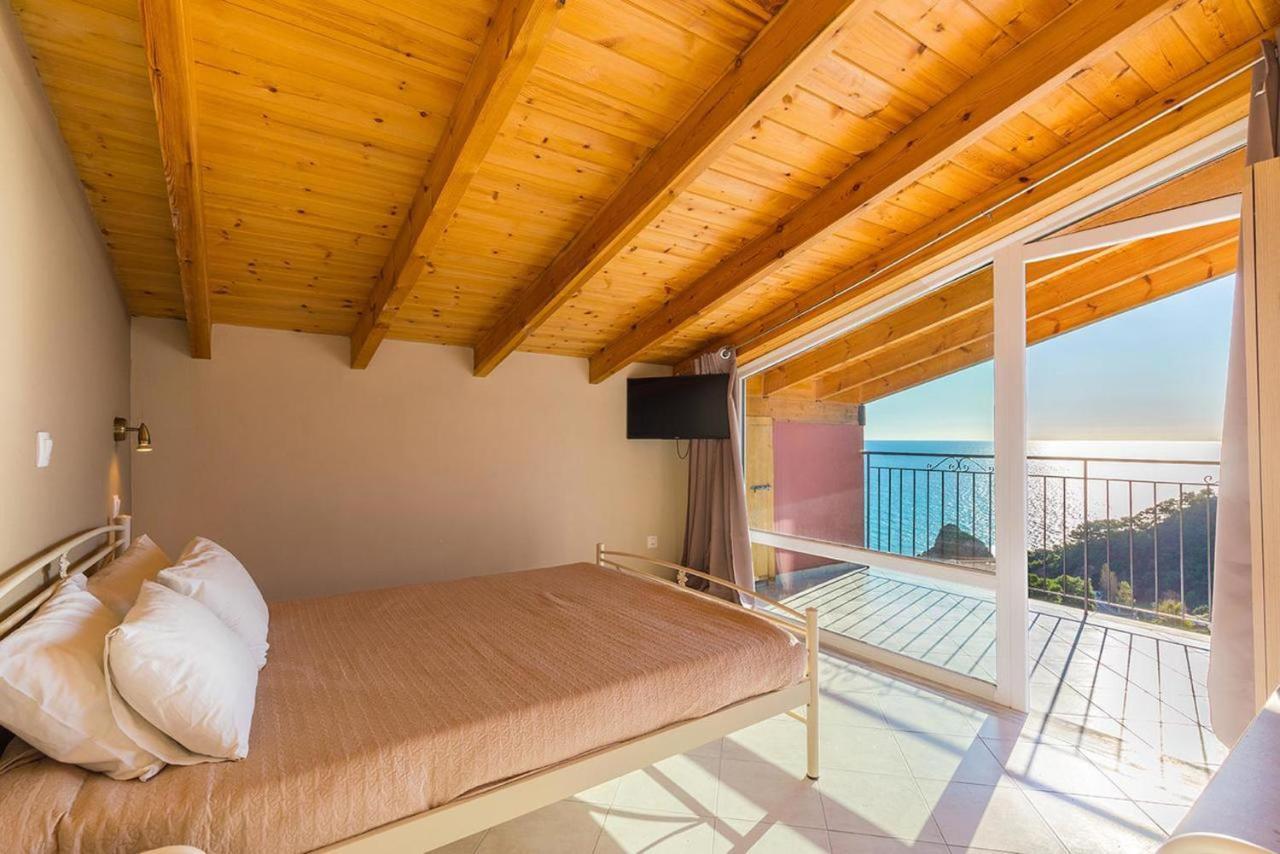 Luxury Loft Apartment With Pool - Pelekas Beach, Corfu Exterior photo