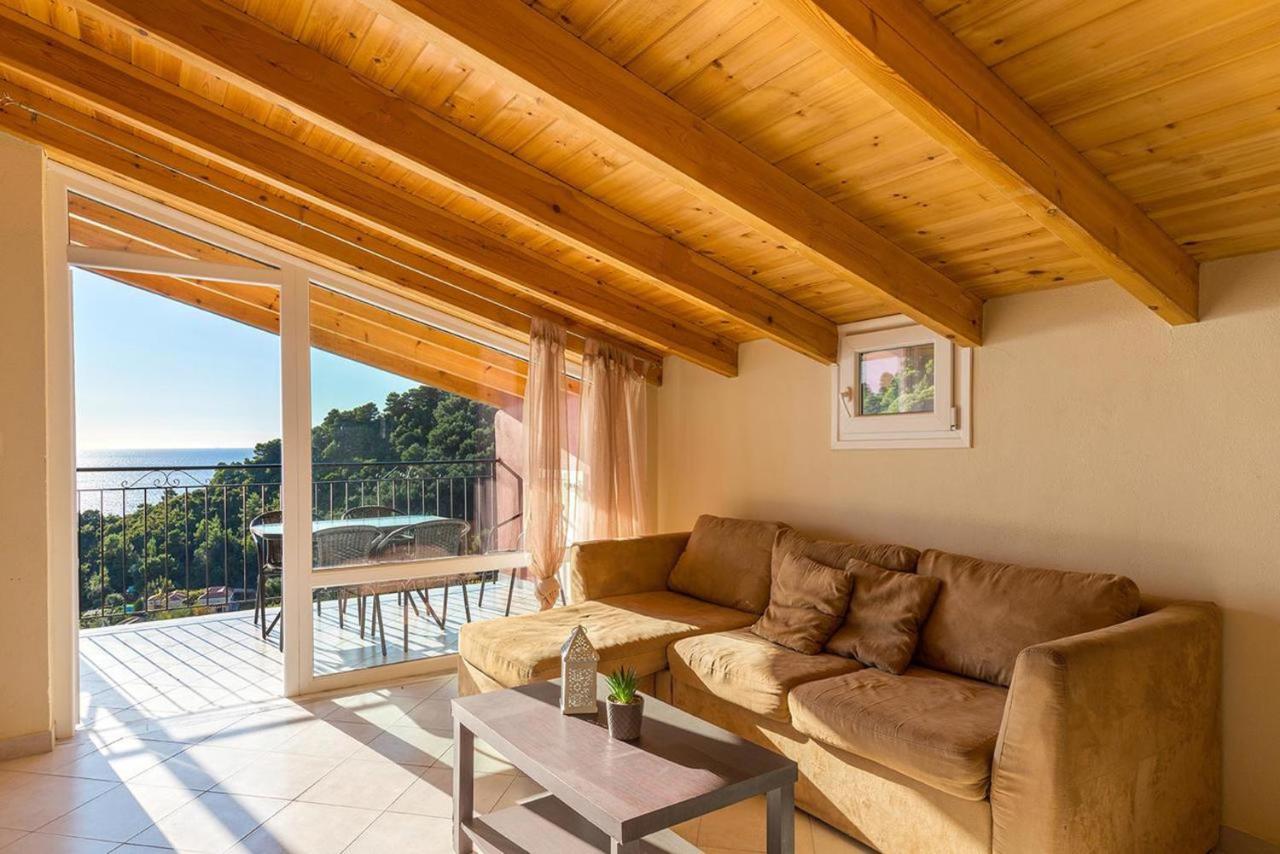 Luxury Loft Apartment With Pool - Pelekas Beach, Corfu Exterior photo